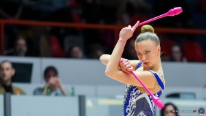 milanese forza e coraggio rondelli alessandra un clavette sfe09460a copia simone ferraro ph